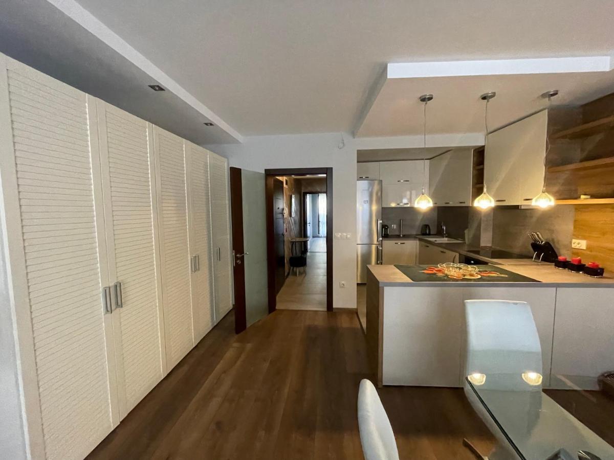 Luxury Apartments In Top City Center Varna 1 Exterior foto
