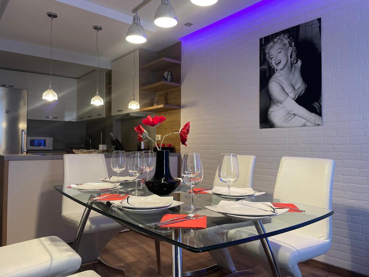 Luxury Apartments In Top City Center Varna 1 Exterior foto